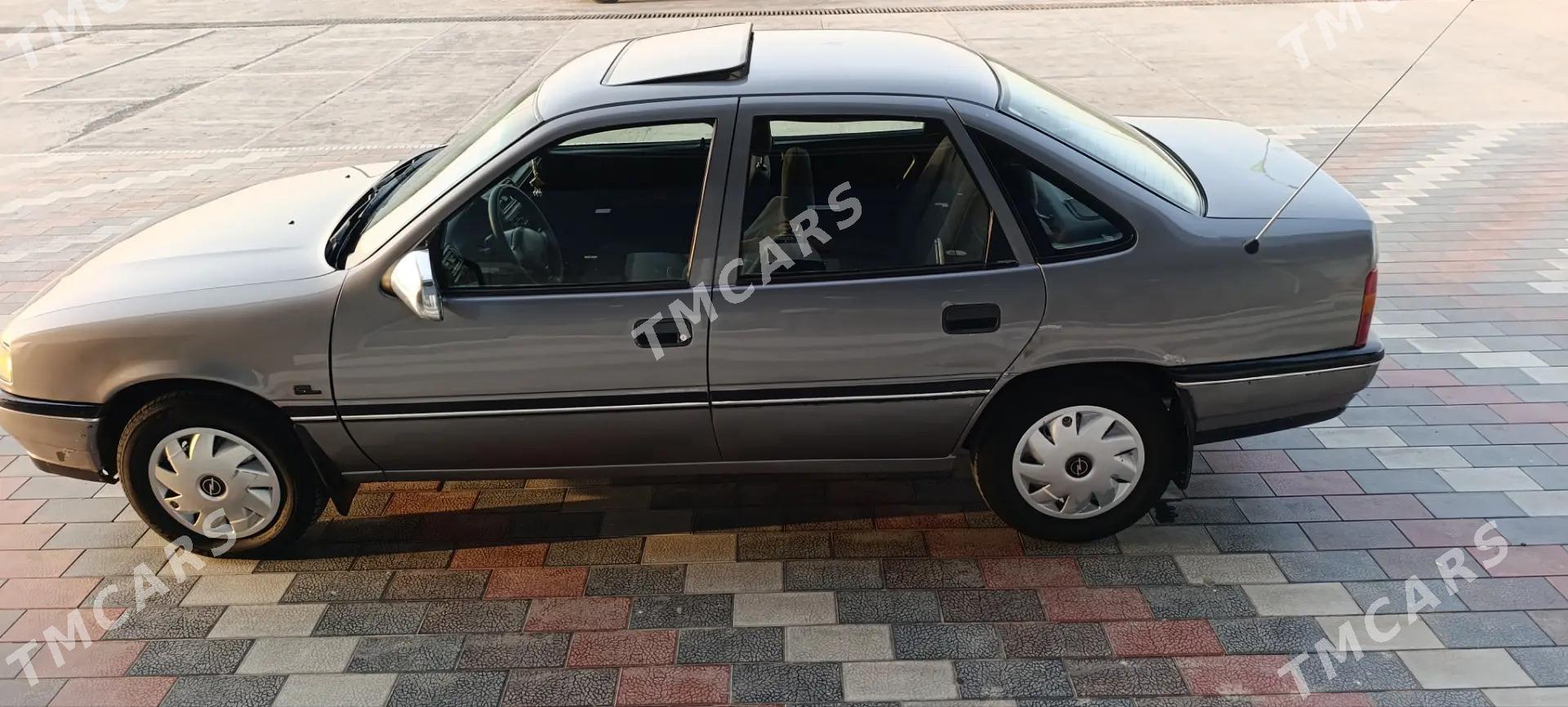 Opel Vectra 1992 - 45 000 TMT - Murgap - img 5