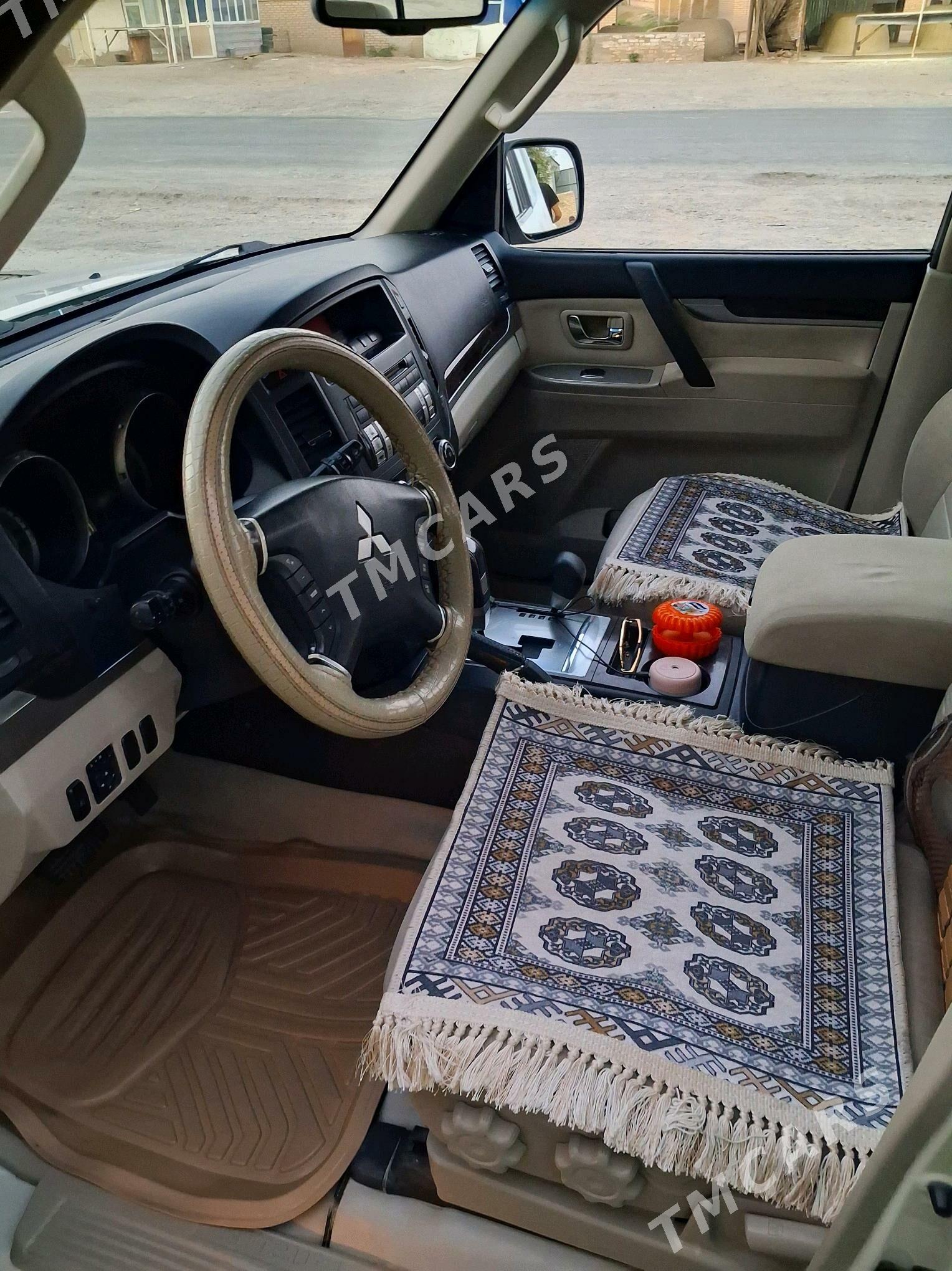Mitsubishi Pajero 2010 - 220 000 TMT - Mary - img 7