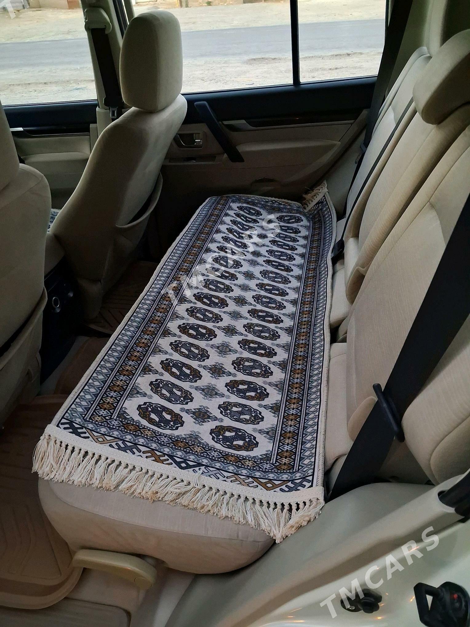 Mitsubishi Pajero 2010 - 220 000 TMT - Mary - img 8