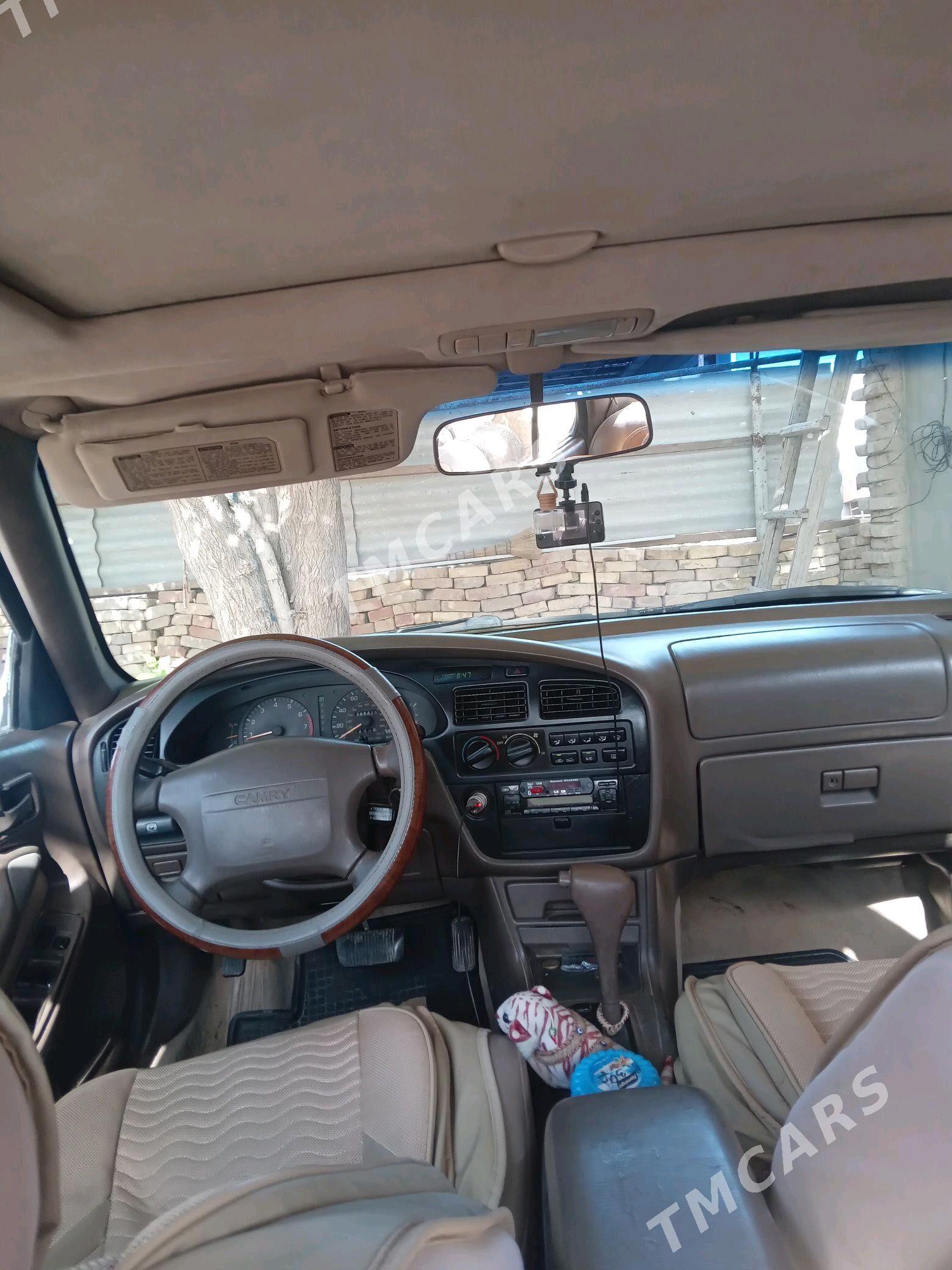 Toyota Camry 1994 - 90 000 TMT - Байрамали - img 6