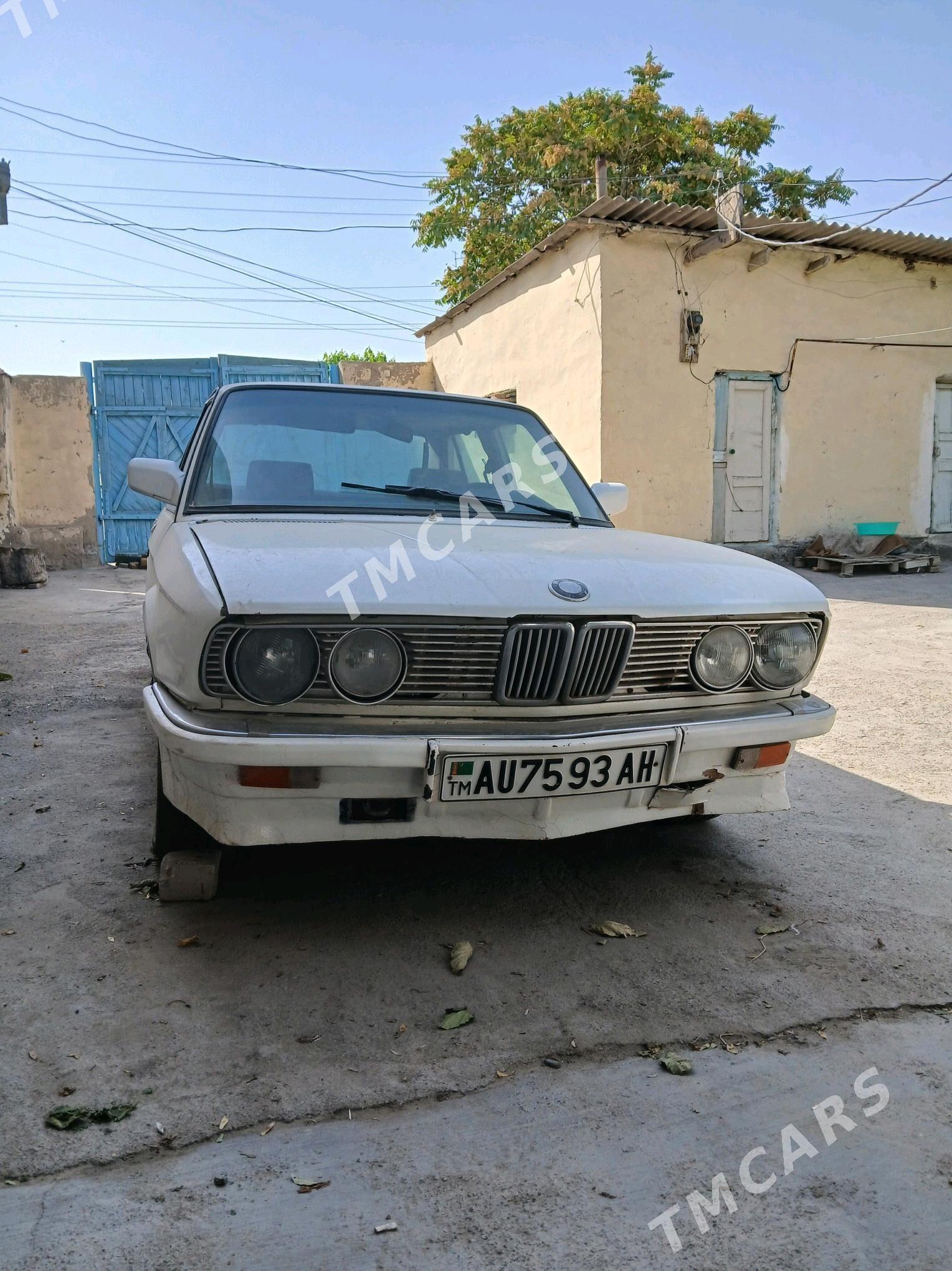 BMW 520 1987 - 15 000 TMT - Hitrowka - img 2