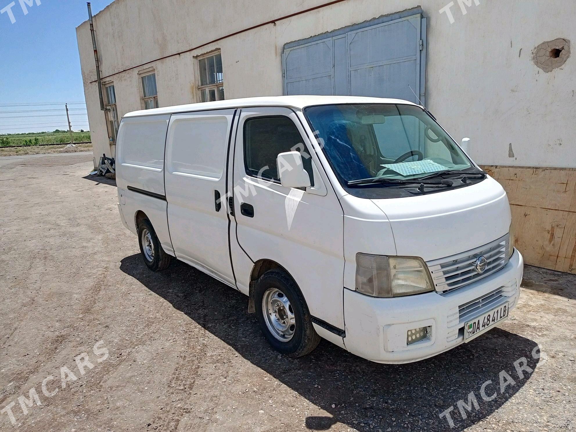 Nissan Urvan 2005 - 120 000 TMT - Дянев - img 6