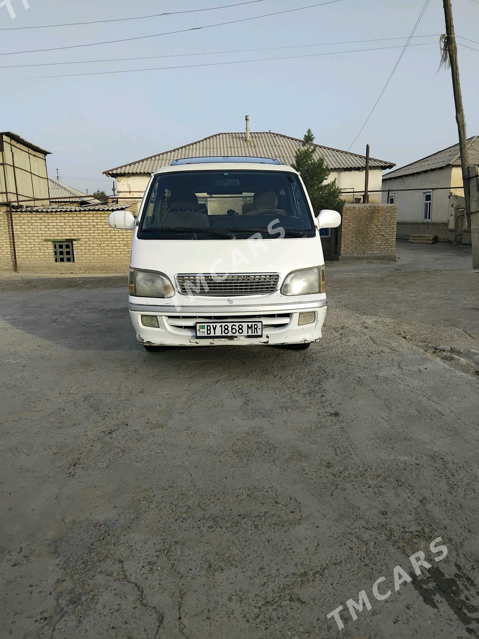 Toyota Hiace 2001 - 50 000 TMT - Mary - img 2