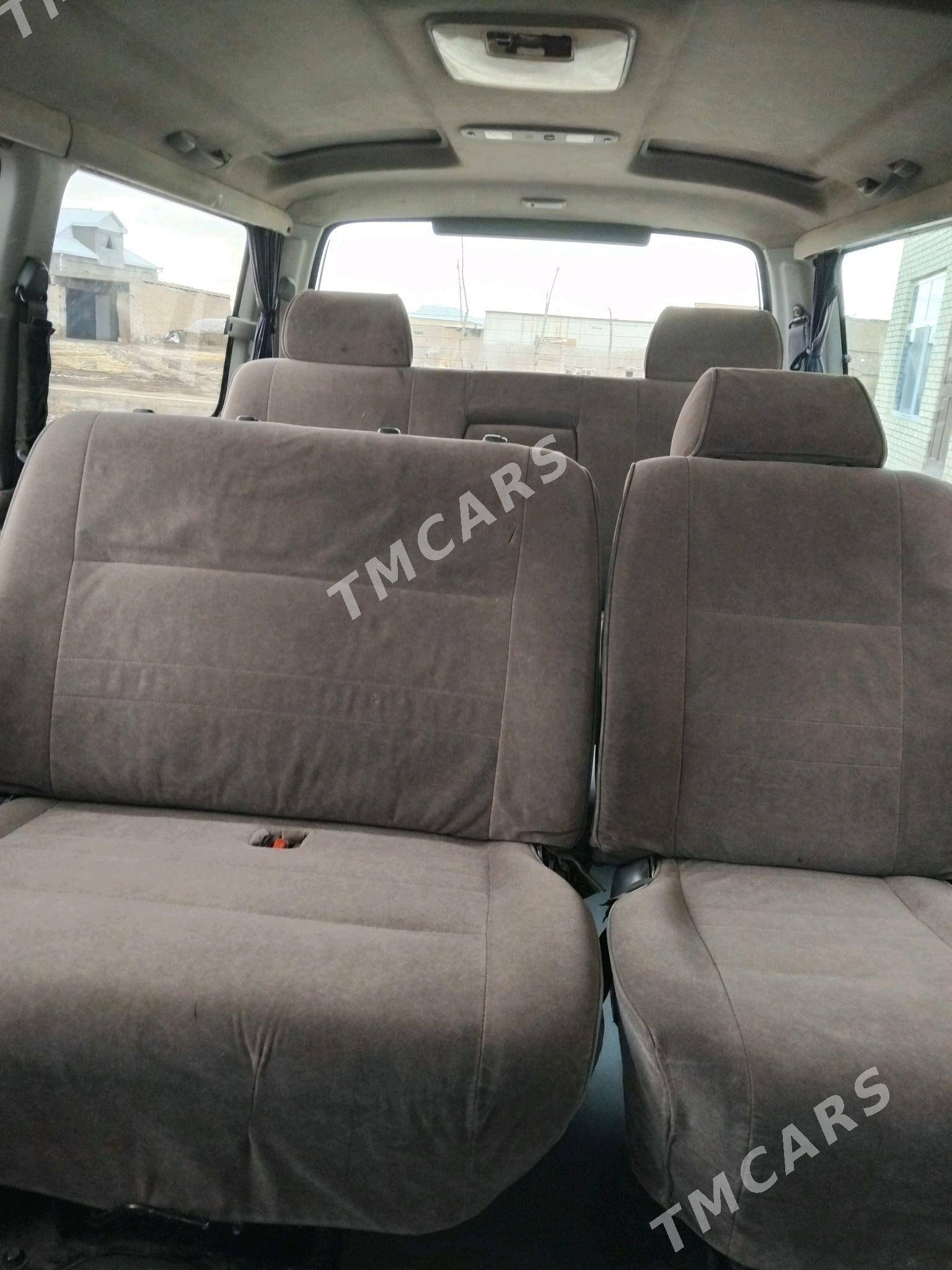 Toyota Hiace 2001 - 50 000 TMT - Mary - img 3