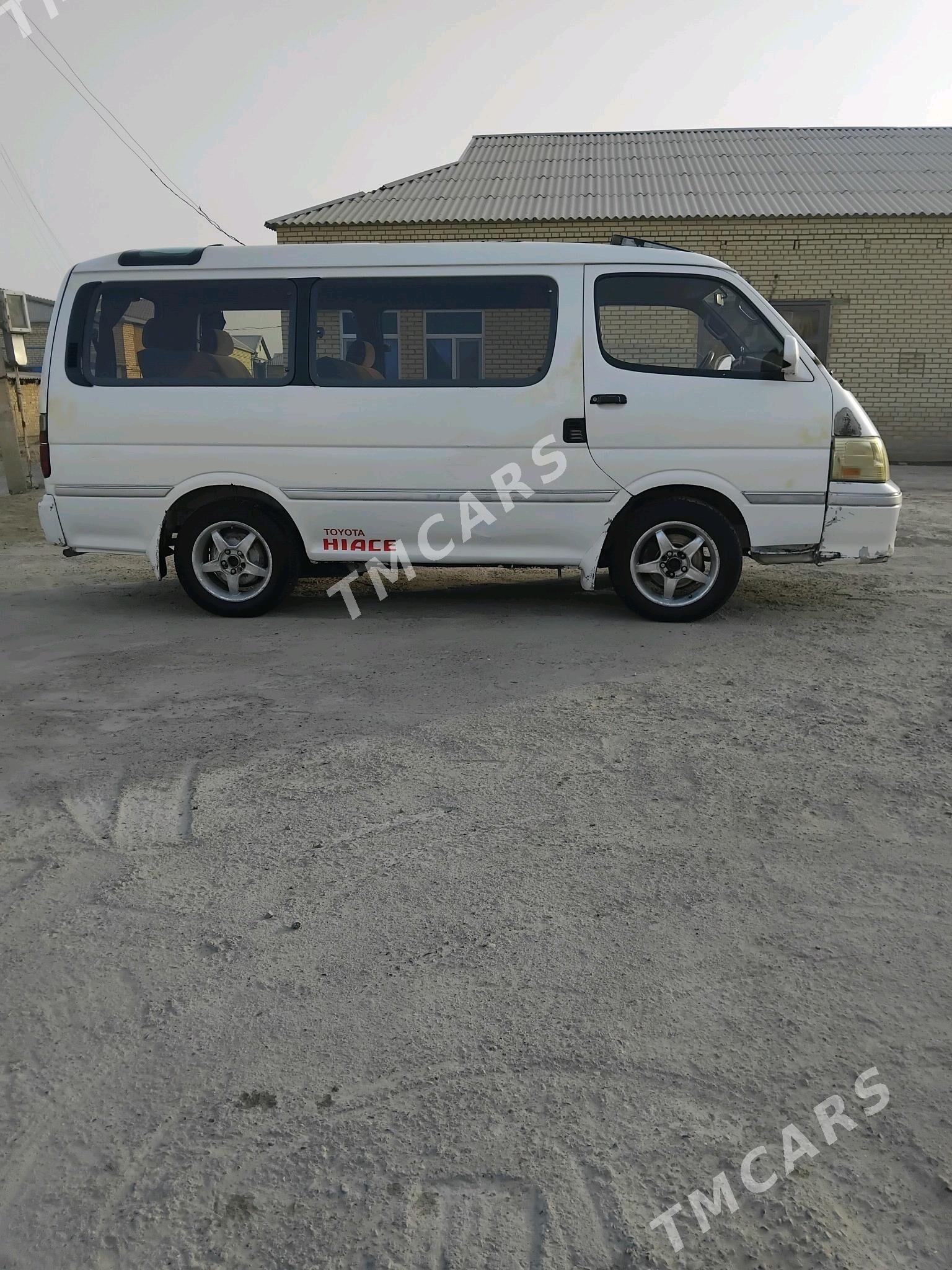 Toyota Hiace 2001 - 50 000 TMT - Mary - img 4
