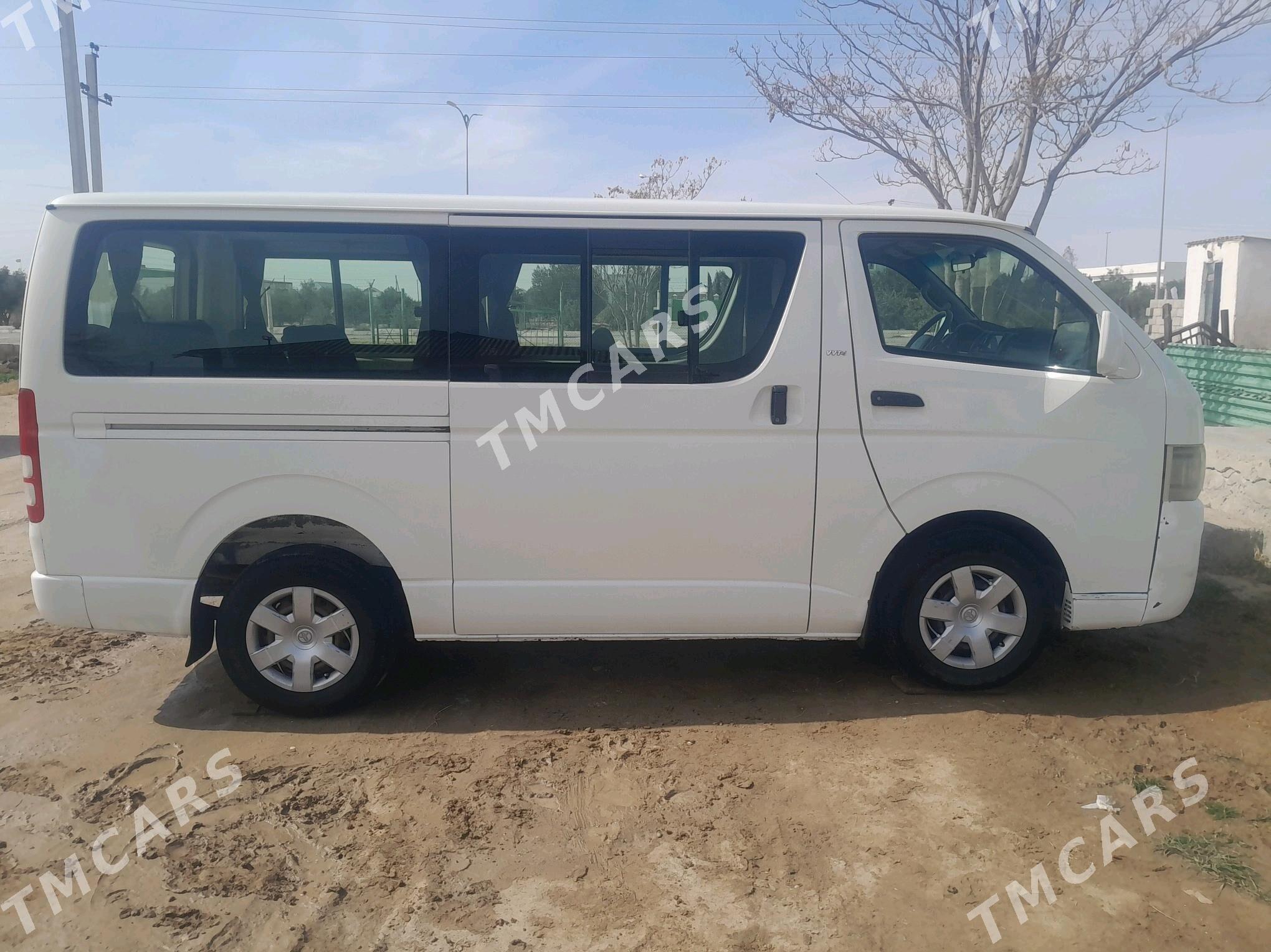 Toyota Hiace 2007 - 240 000 TMT - Этрек - img 2