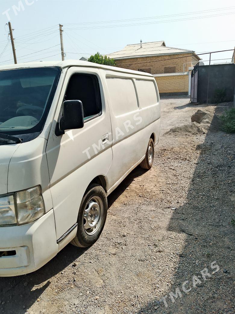 Nissan Urvan 2002 - 120 000 TMT - Мары - img 2
