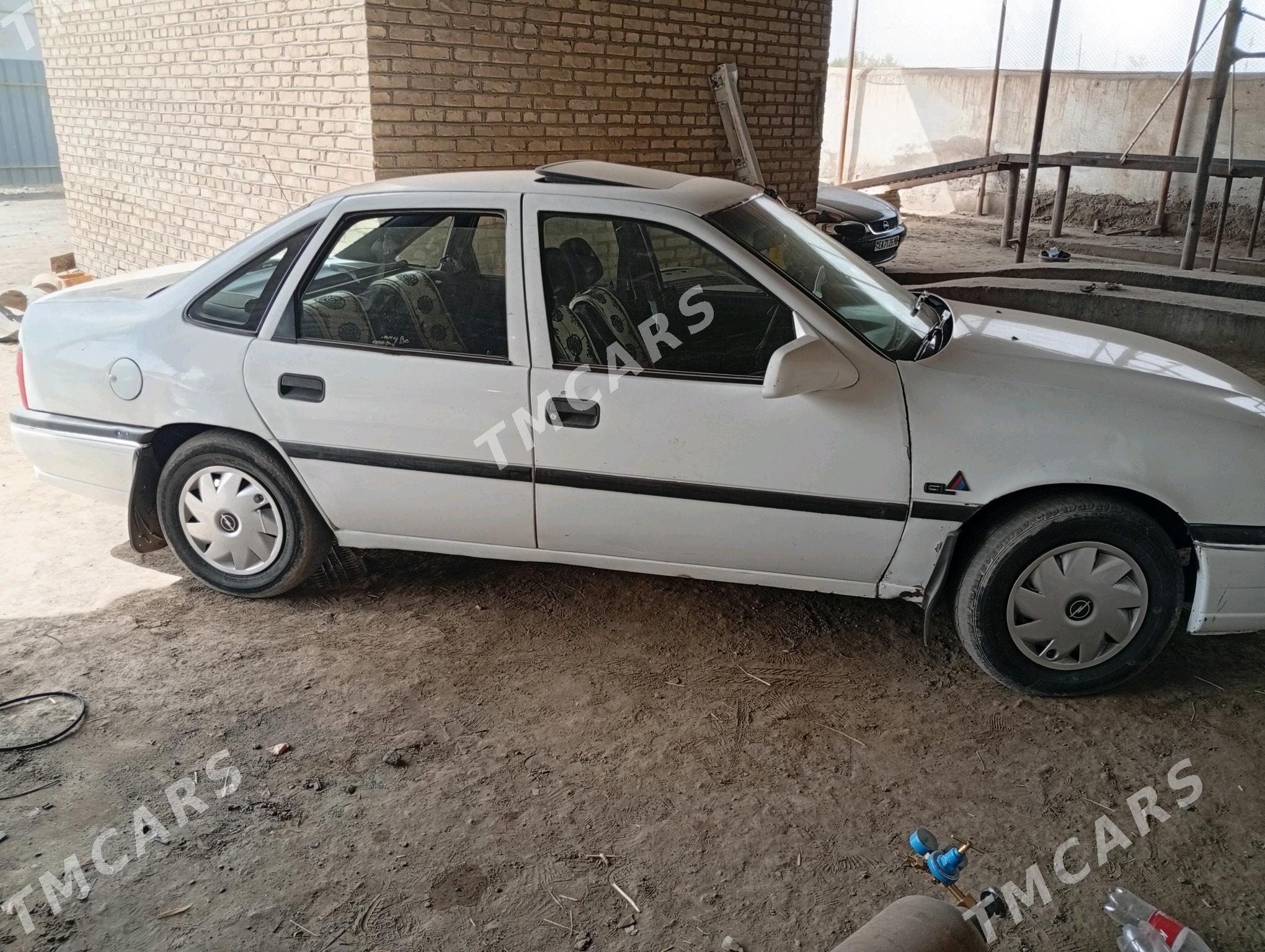 Opel Vectra 1993 - 32 000 TMT - Мары - img 4