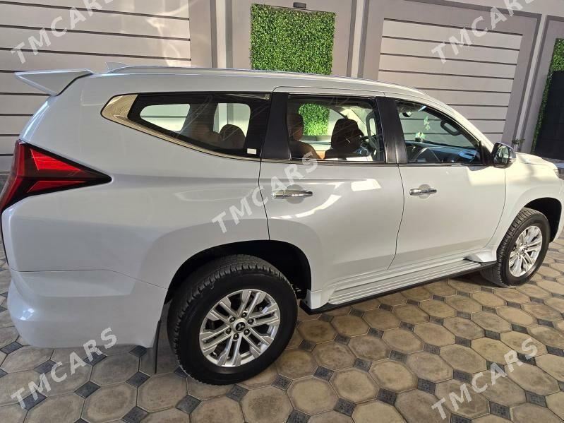 Mitsubishi Pajero 2020 - 410 000 TMT - Мары - img 3