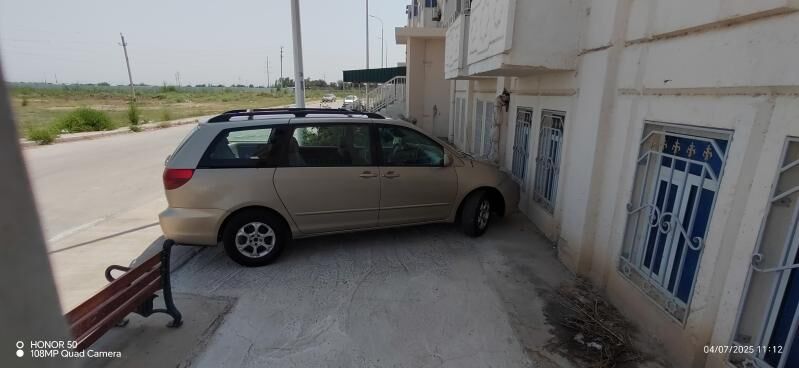 Toyota Sienna 2004 - 220 000 TMT - Бузмеин - img 5