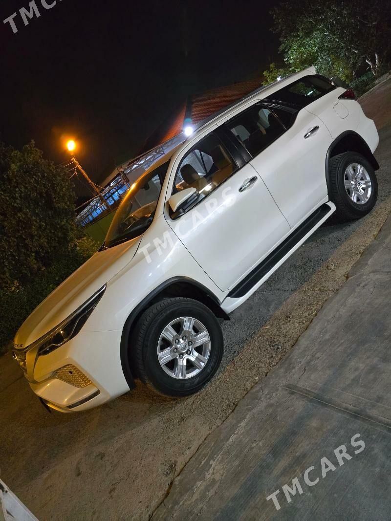 Toyota Fortuner 2021 - 565 000 TMT - Ашхабад - img 3