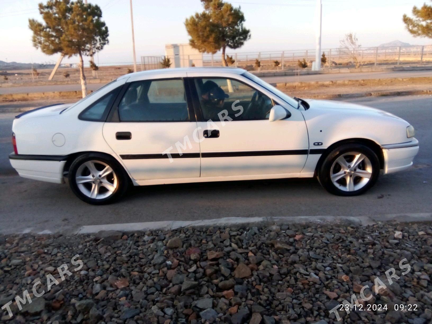 Opel Vectra 1989 - 30 000 TMT - Türkmenbaşy - img 2