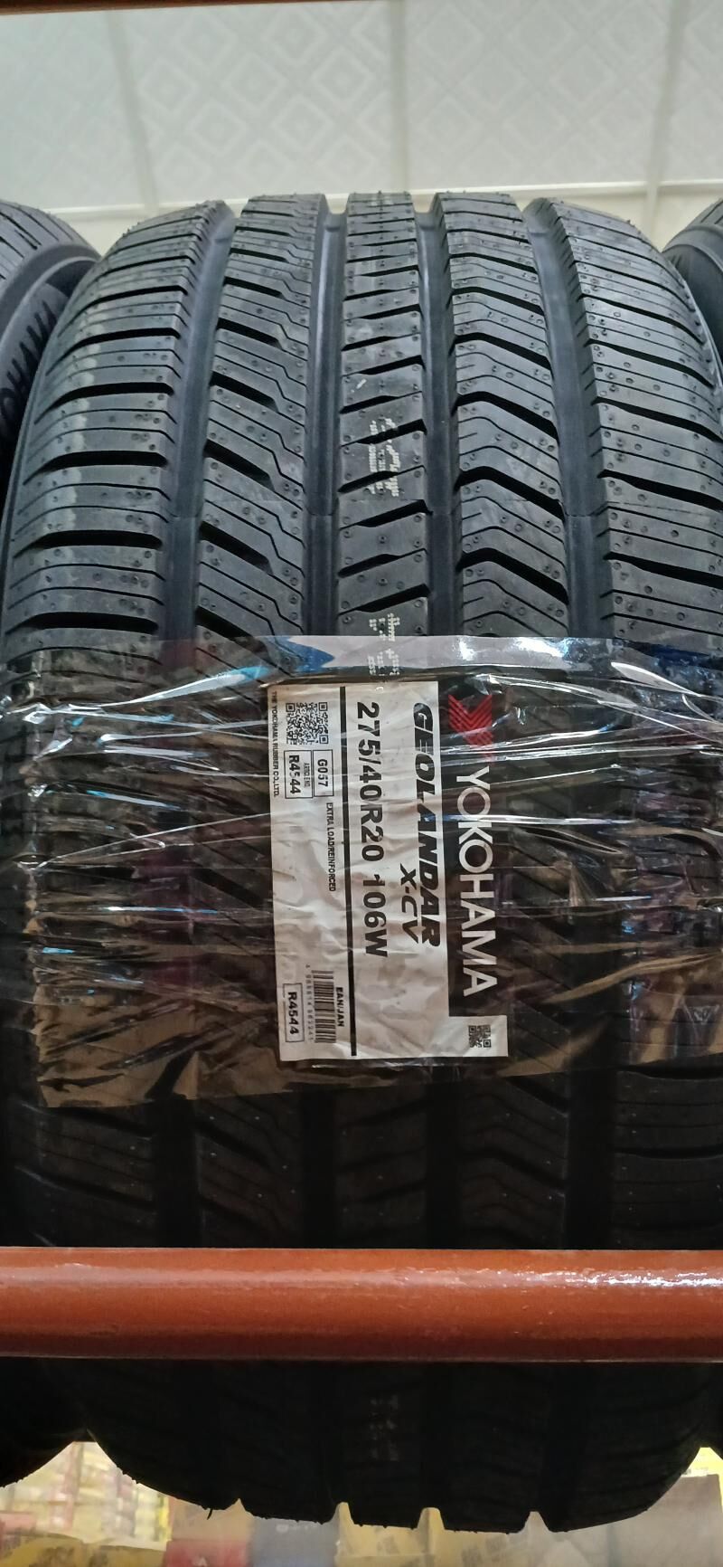 Yokohama 275/40R20 2 000 TMT - Hitrowka - img 2