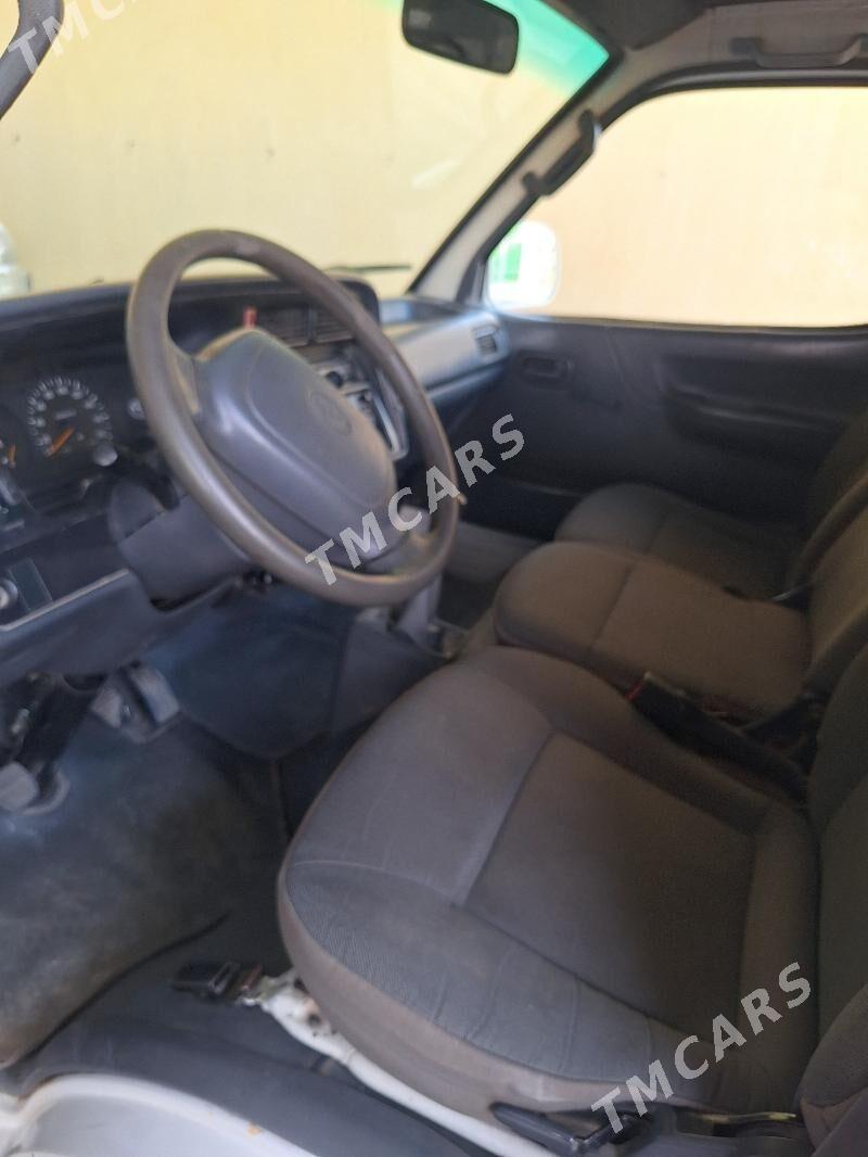 Toyota Hiace 2004 - 125 000 TMT - Büzmeýin - img 5