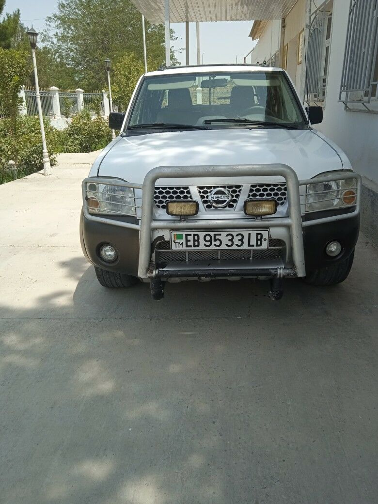Nissan Navara 2004 - 125 000 TMT - Фарап - img 4