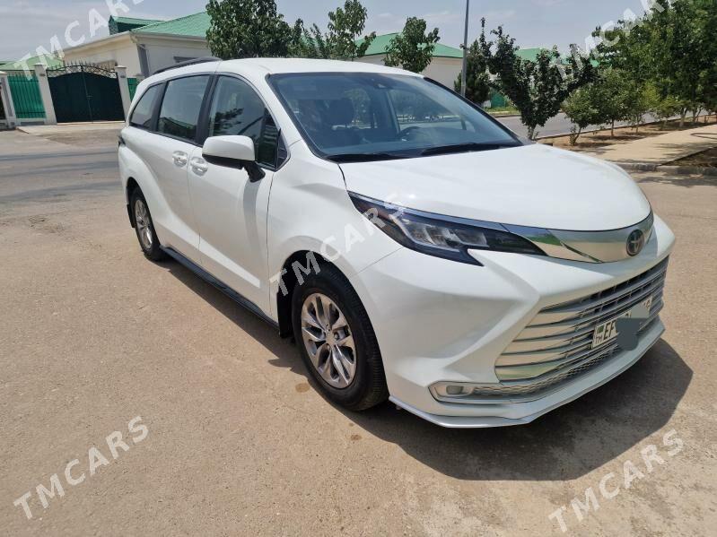 Toyota Sienna 2022 - 460 000 TMT - Ашхабад - img 3