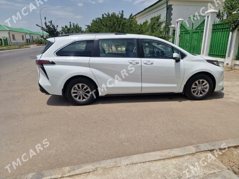 Toyota Sienna 2022 - 460 000 TMT - Ашхабад - img 5