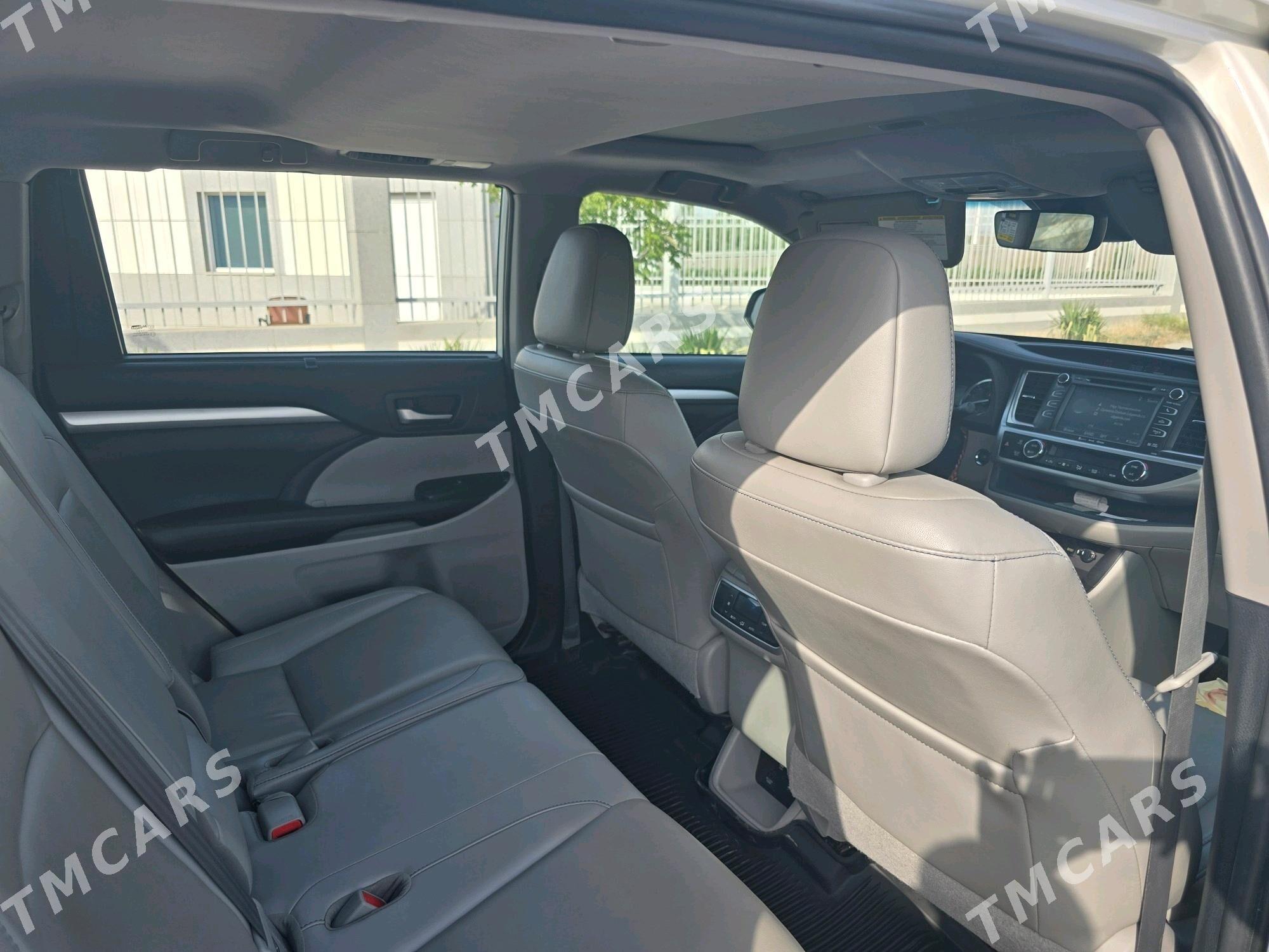 Toyota Highlander 2019 - 430 000 TMT - Aşgabat - img 7