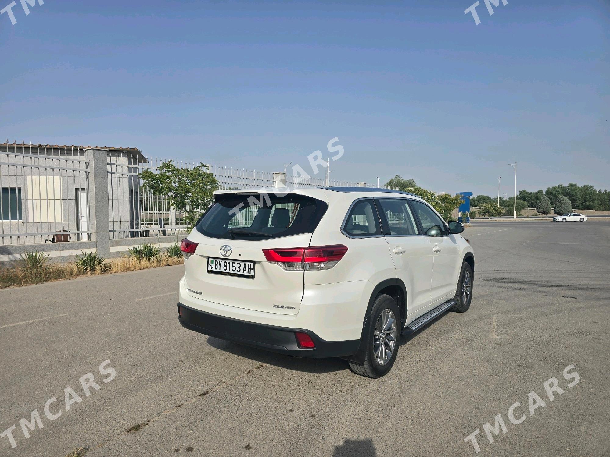 Toyota Highlander 2019 - 430 000 TMT - Aşgabat - img 2