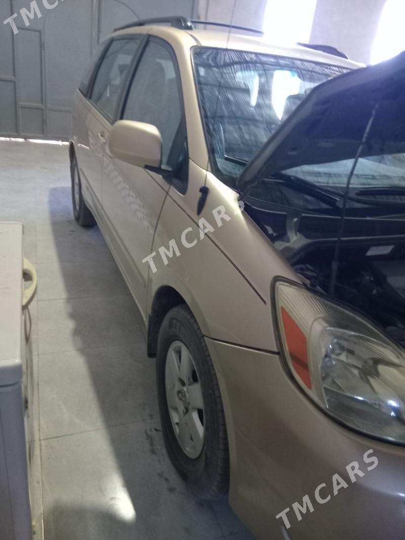 Toyota Sienna 2004 - 210 000 TMT - Türkmenabat - img 7