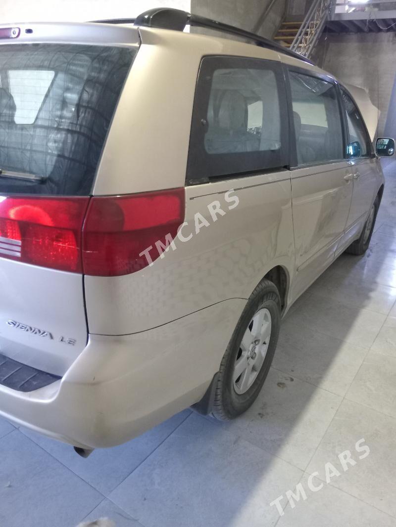 Toyota Sienna 2004 - 210 000 TMT - Türkmenabat - img 4