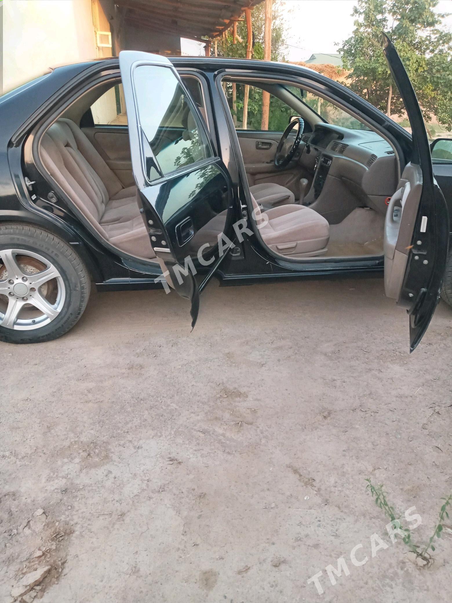 Toyota Camry 1997 - 107 000 TMT - Гурбансолтан Едже - img 7