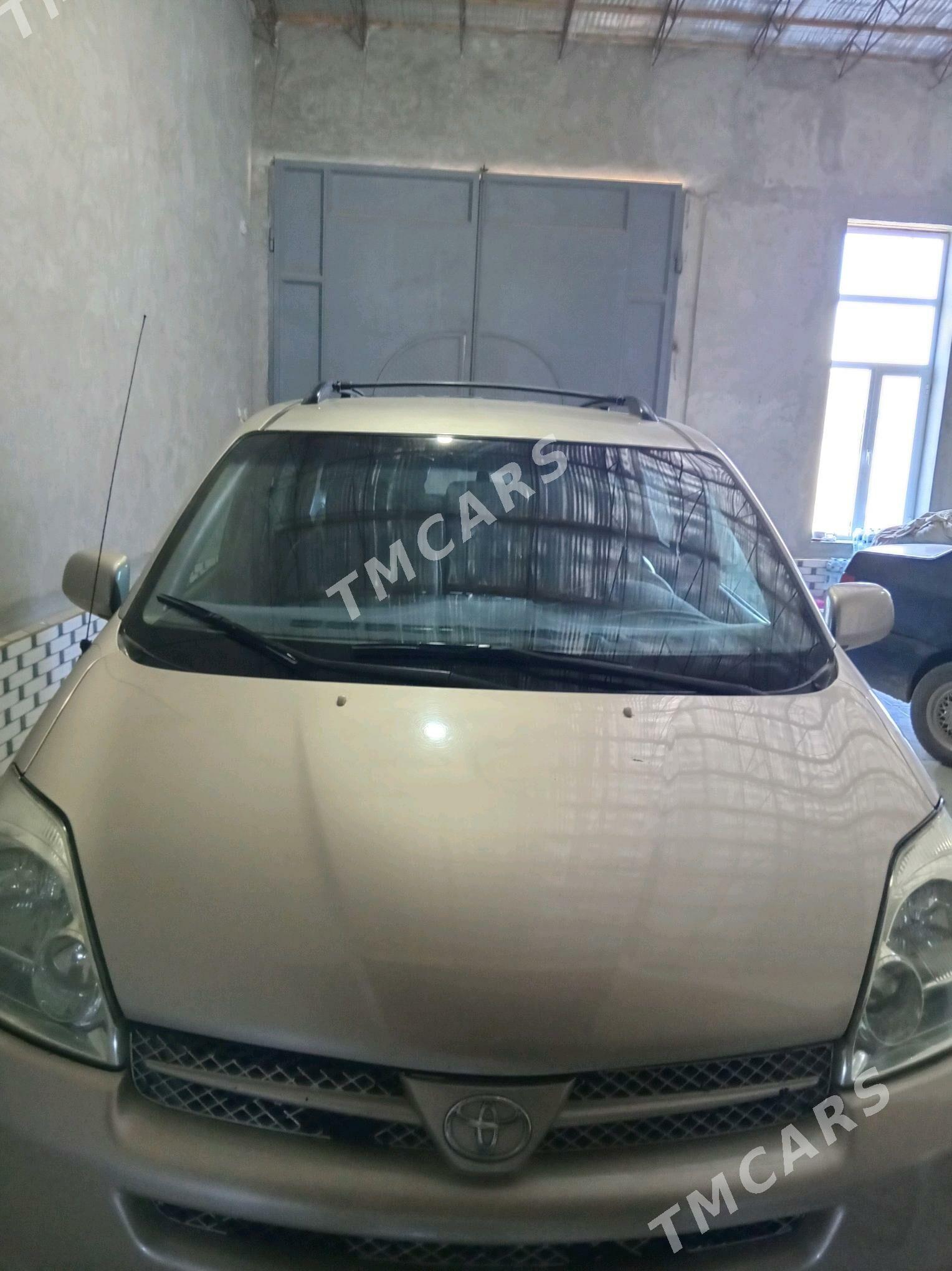 Toyota Sienna 2004 - 210 000 TMT - Türkmenabat - img 9