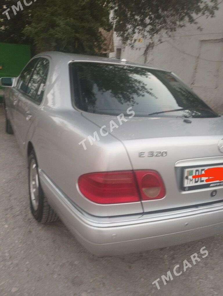 Mercedes-Benz E320 1997 - 90 000 TMT - Балканабат - img 9