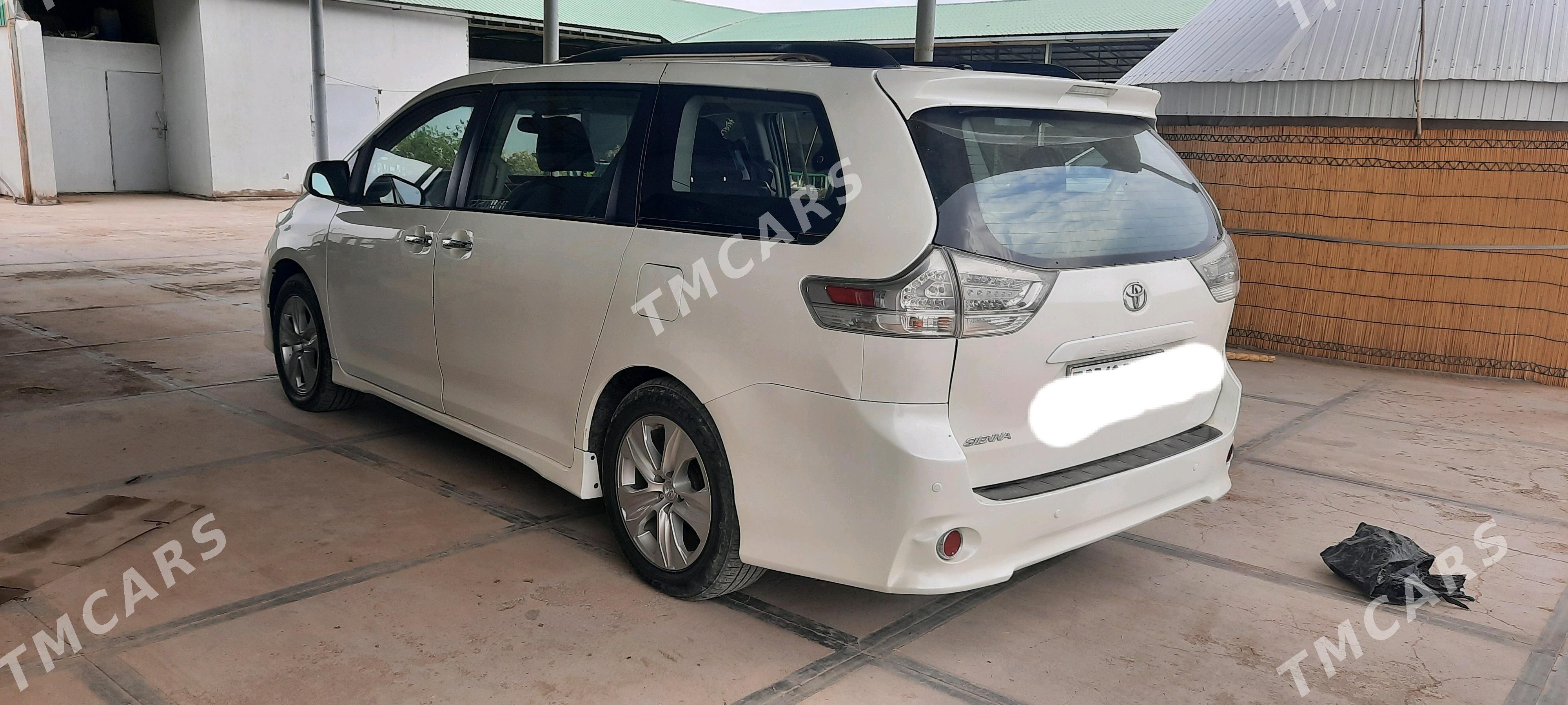 Toyota Sienna 2013 - 295 000 TMT - Бабадайхан - img 6