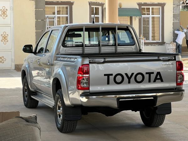 Toyota Hilux 2015 - 420 000 TMT - Aşgabat - img 4