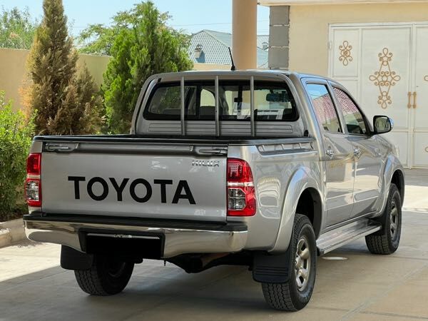 Toyota Hilux 2015 - 420 000 TMT - Aşgabat - img 3