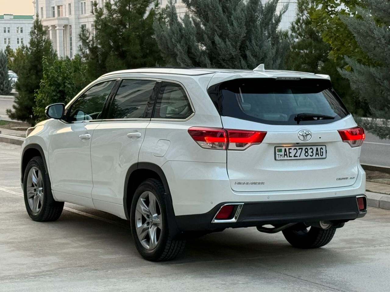 Toyota Highlander 2019 - 520 000 TMT - Aşgabat - img 5