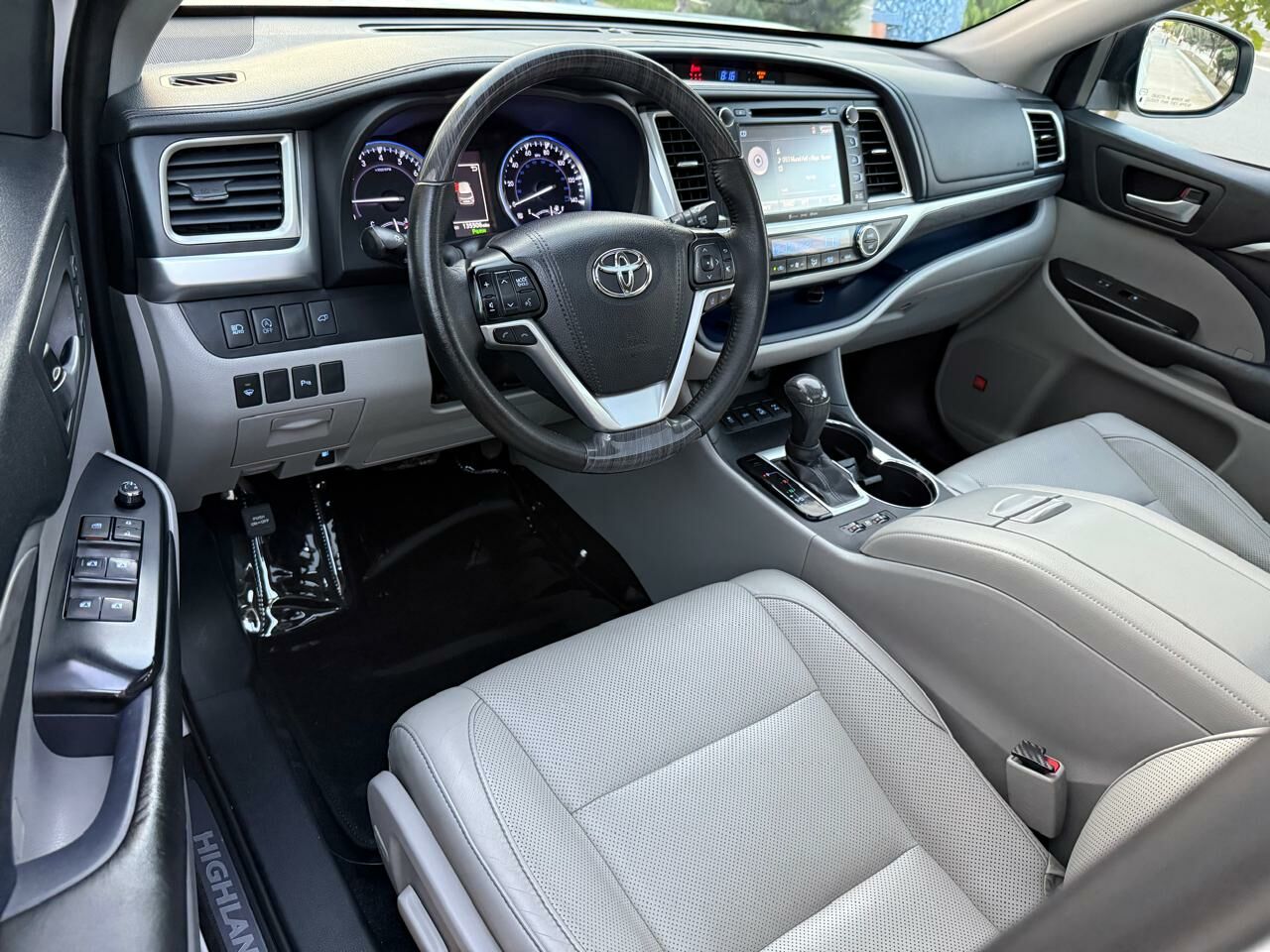 Toyota Highlander 2019 - 520 000 TMT - Aşgabat - img 9