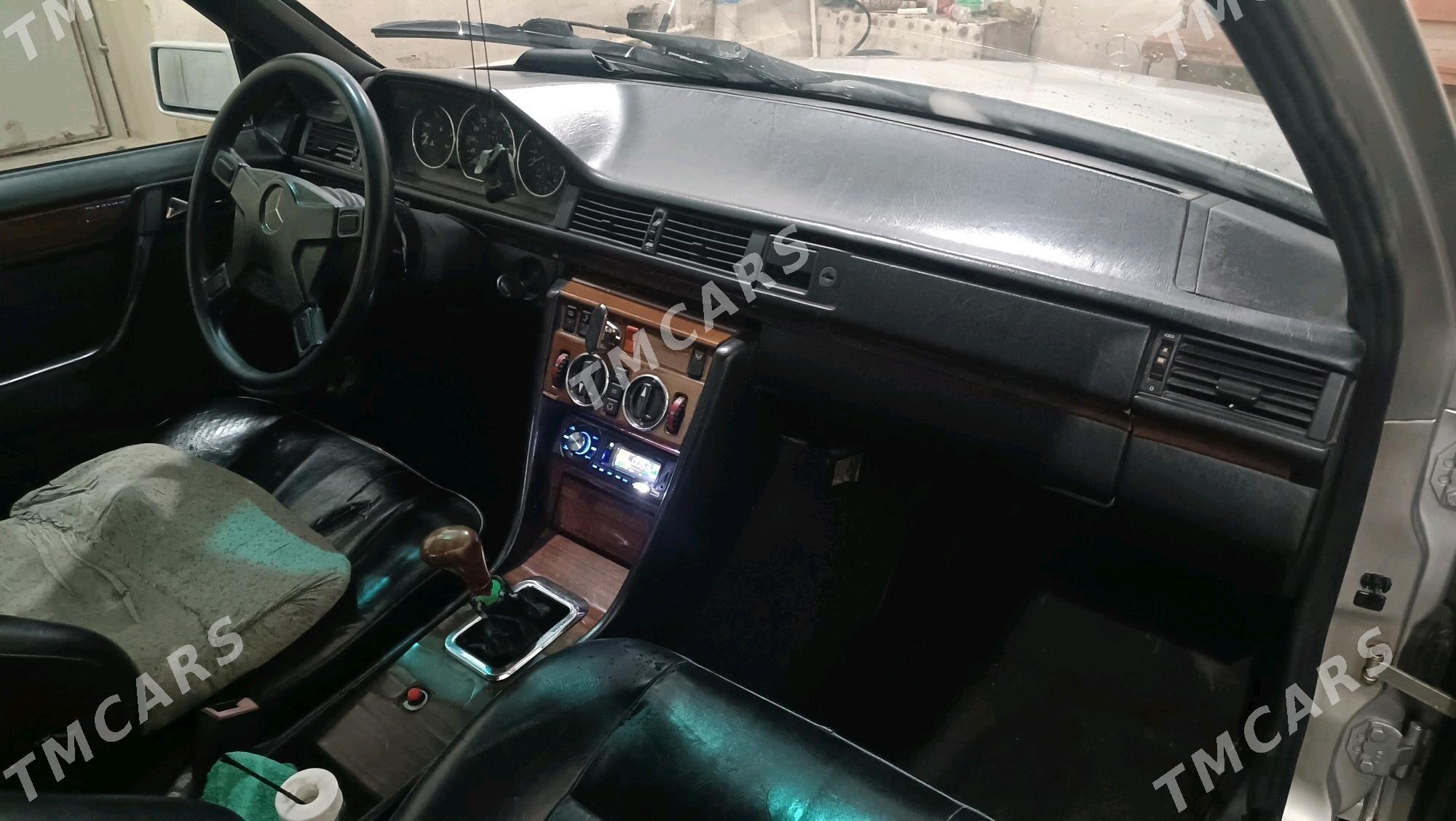 Mercedes-Benz 230E 1994 - 27 000 TMT - Wekilbazar - img 3