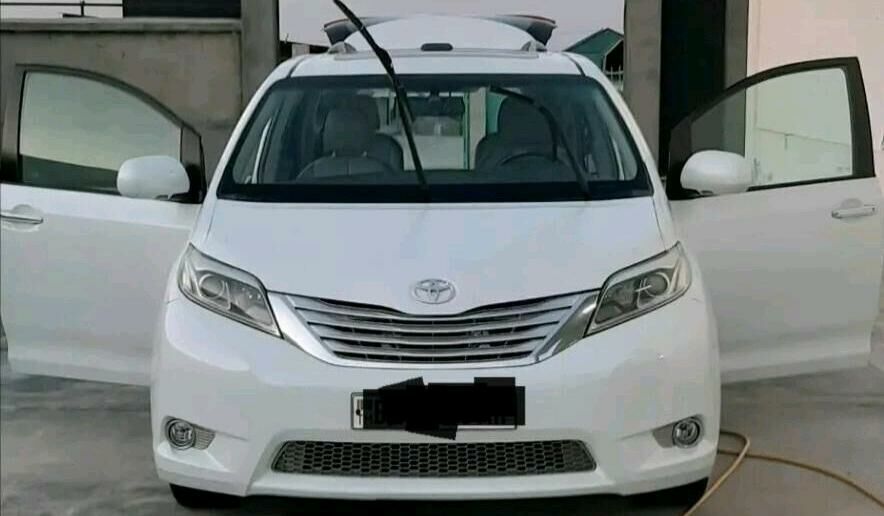 Toyota Sienna 2010 - 300 000 TMT - Aşgabat - img 2
