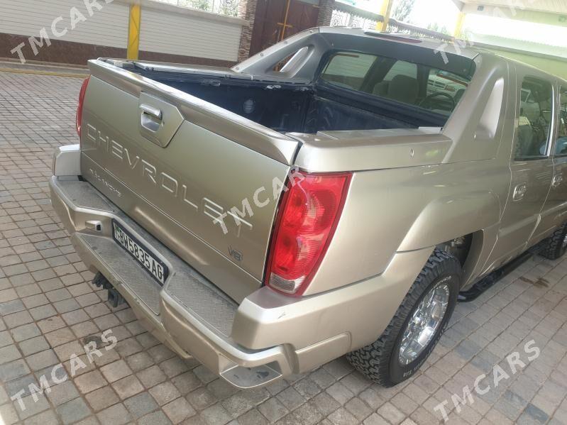 Chevrolet Avalanche 2002 - 180 000 TMT - Gökje - img 2
