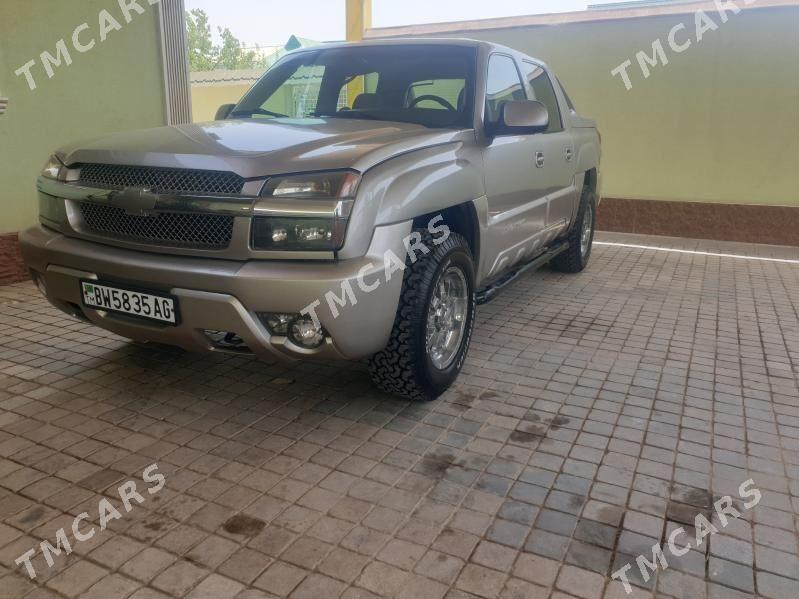 Chevrolet Avalanche 2002 - 180 000 TMT - Gökje - img 7