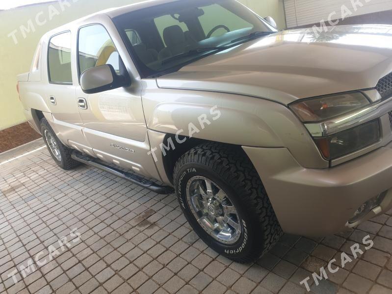 Chevrolet Avalanche 2002 - 180 000 TMT - Gökje - img 5