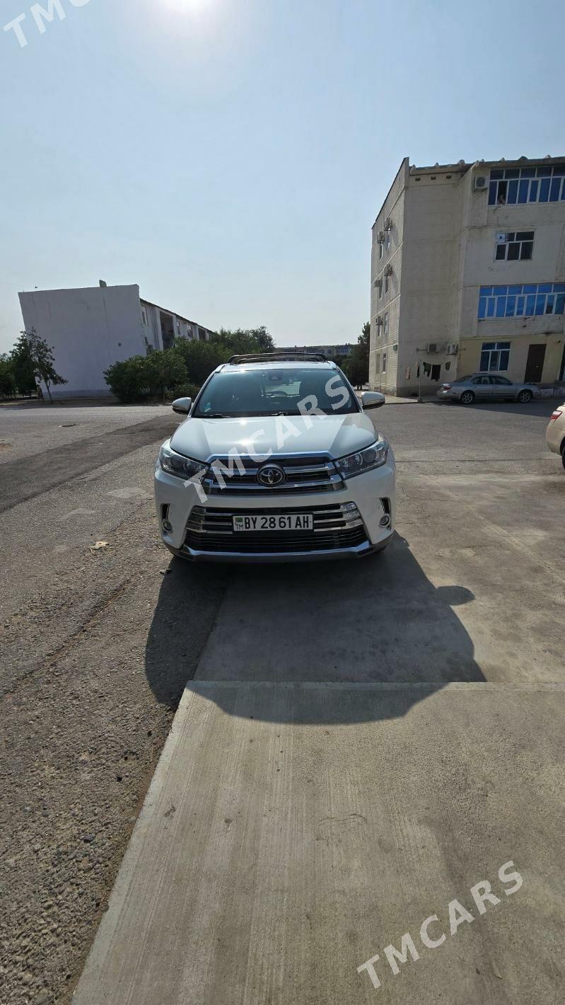 Toyota Highlander 2019 - 500 000 TMT - Büzmeýin GRES - img 9