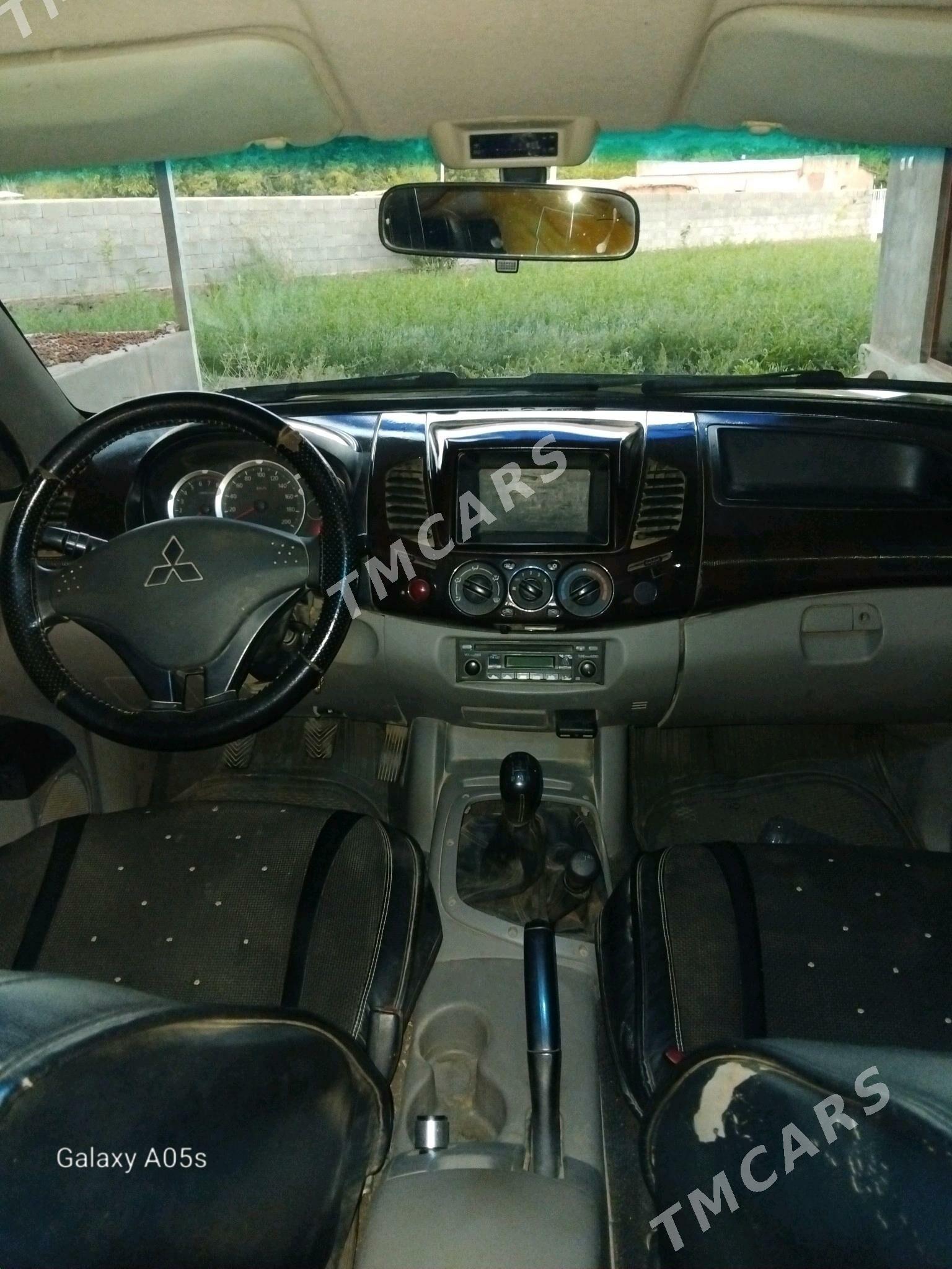Mitsubishi L200 2010 - 145 000 TMT - Койтендаг - img 4