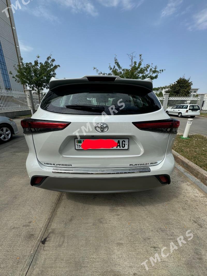 Toyota Highlander 2022 - 688 000 TMT - Aşgabat - img 2