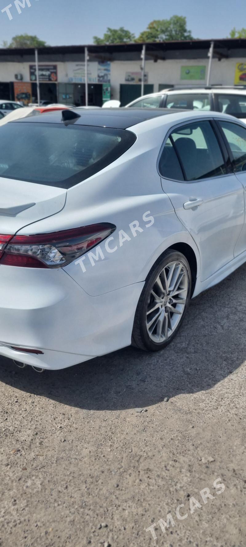 Toyota Camry 2021 - 305 000 TMT - 4 мкр - img 3