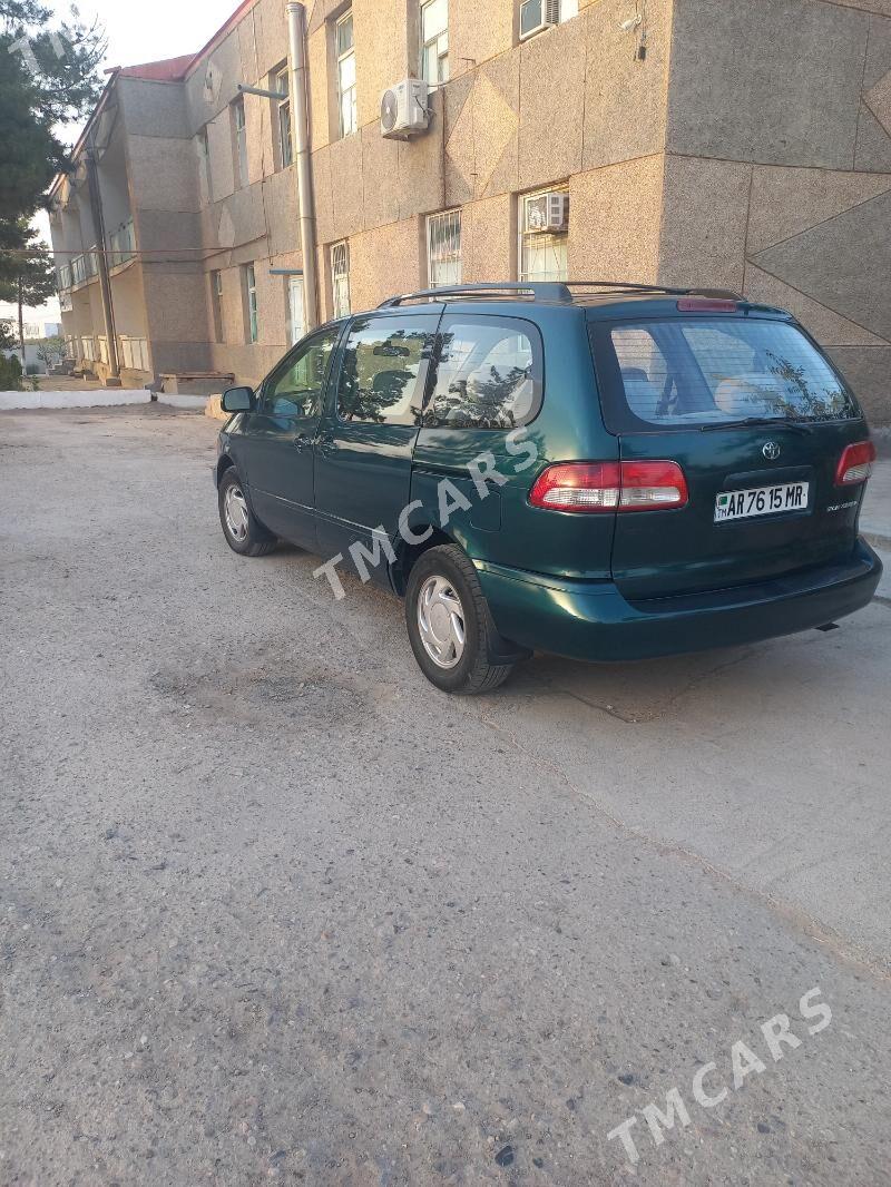 Toyota Sienna 1998 - 130 000 TMT - Ёлётен - img 3
