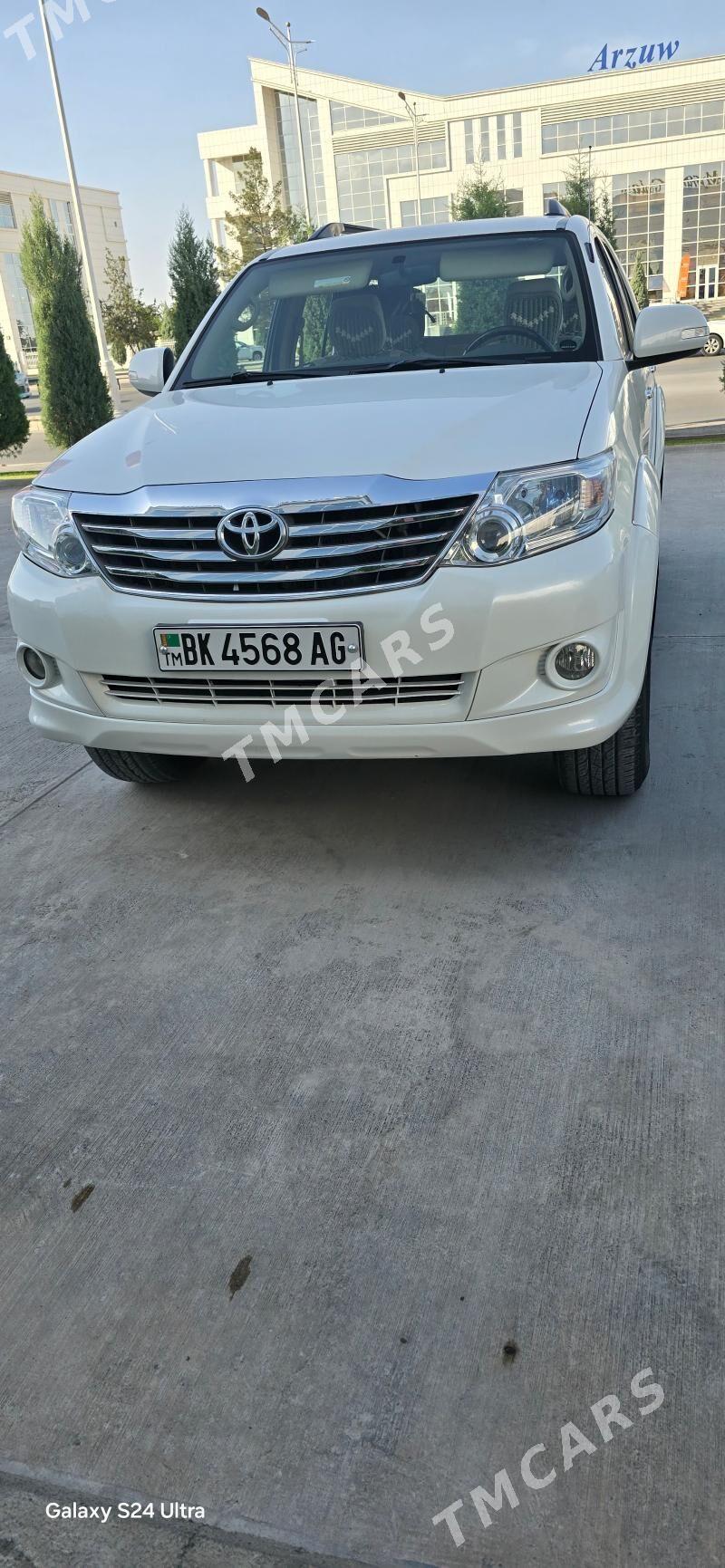 Toyota Fortuner 2012 - 370 000 TMT - Улица Г. Кулиева (Объездная) - img 2