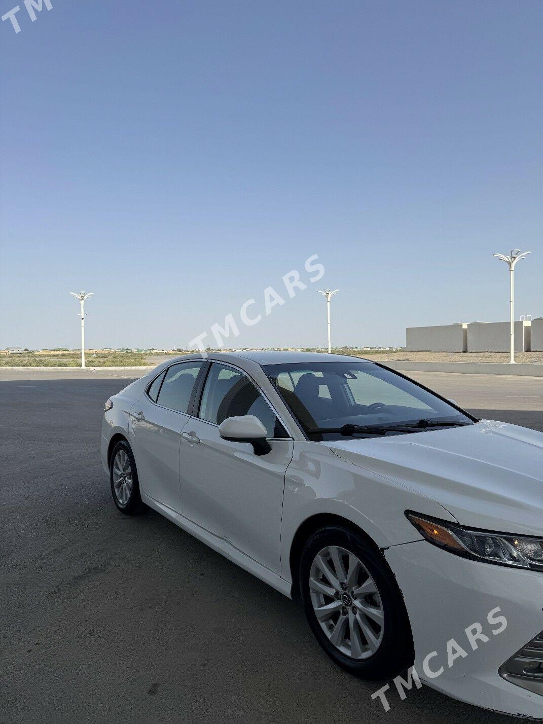 Toyota Camry 2019 - 260 000 TMT - Туркменабат - img 2