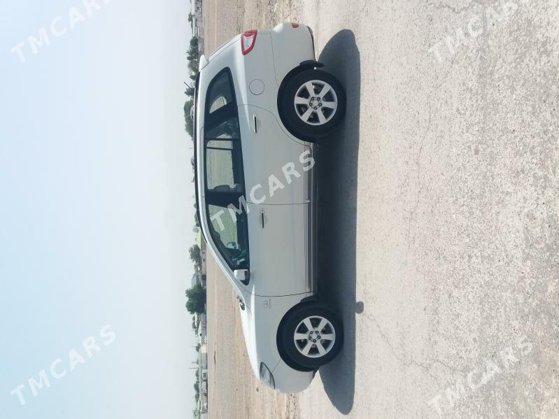 Hyundai Santa Fe 2007 - 187 000 TMT - Aşgabat - img 10