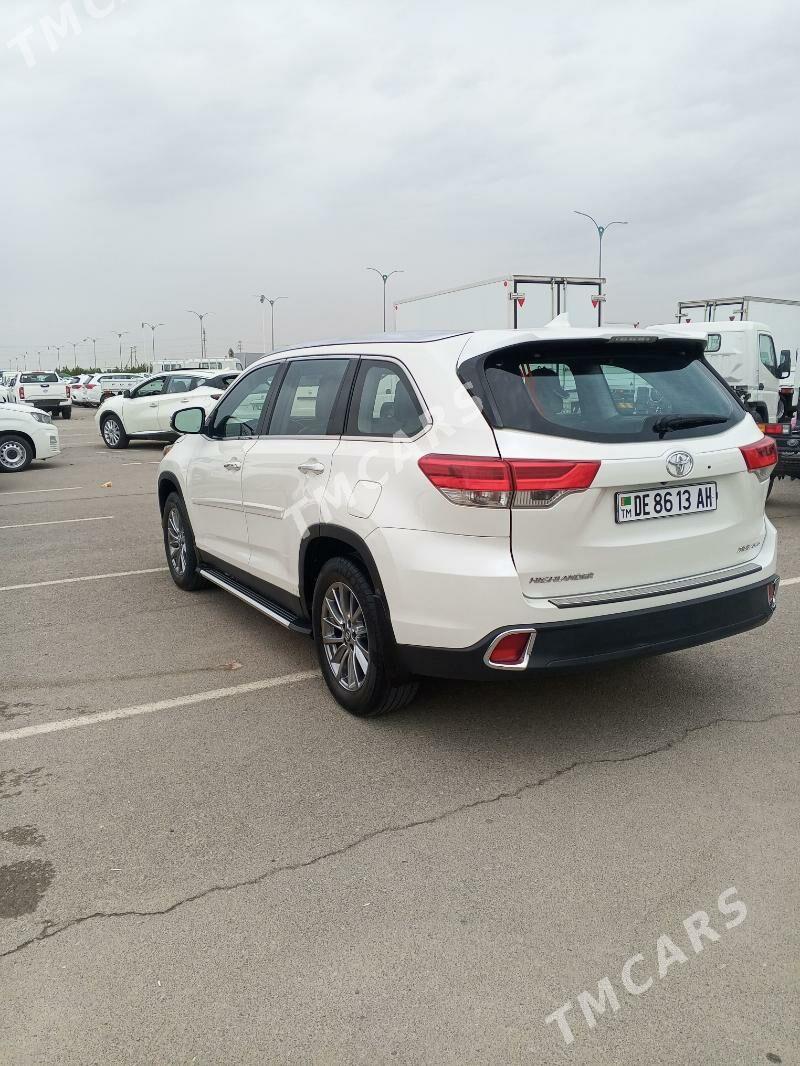 Toyota Highlander 2019 - 490 000 TMT - Ашхабад - img 4