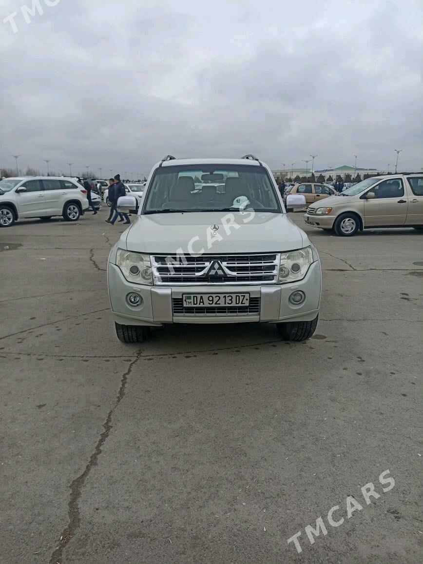 Mitsubishi Pajero 2010 - 220 000 TMT - Шабатский этрап - img 2