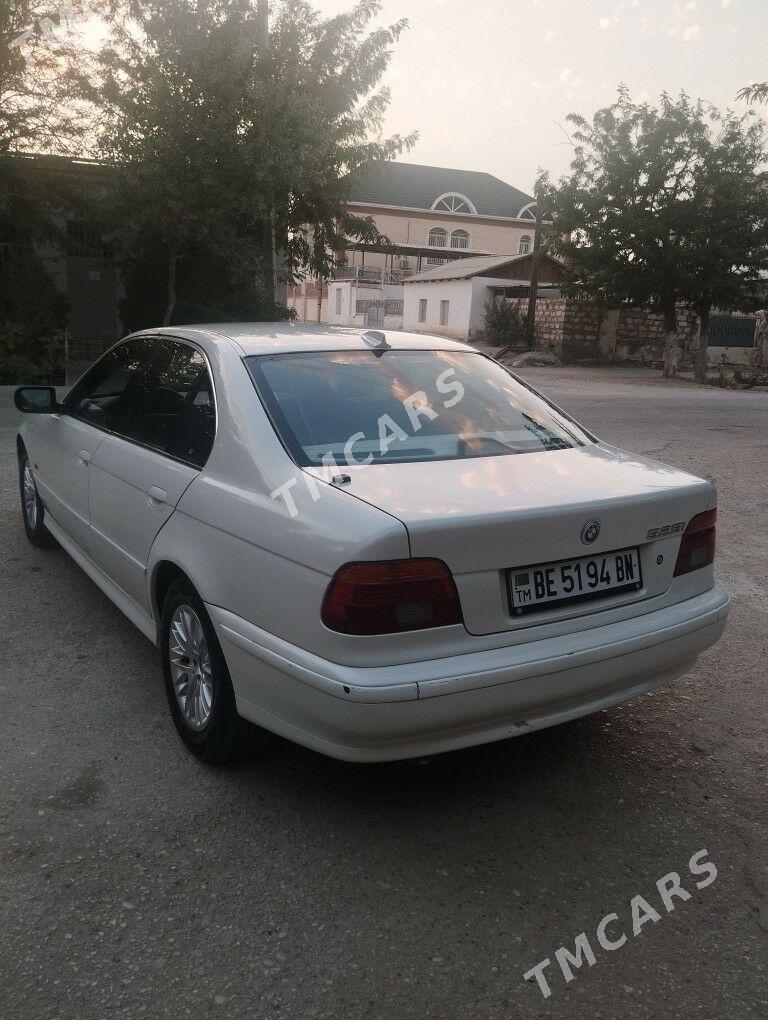 BMW 525 2001 - 96 000 TMT - Балканабат - img 8