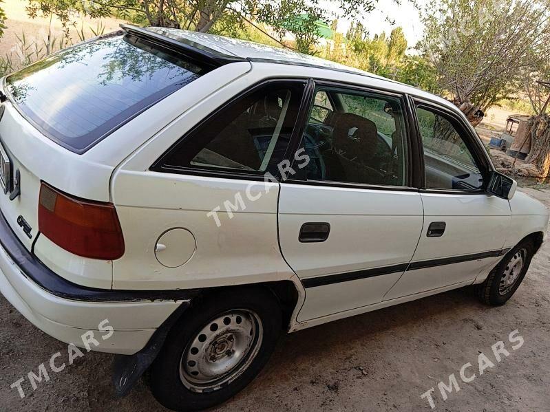 Opel Astra 1992 - 30 000 TMT - Boldumsaz - img 3